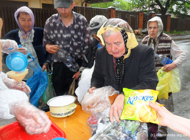 Помощь старикам в Киеве