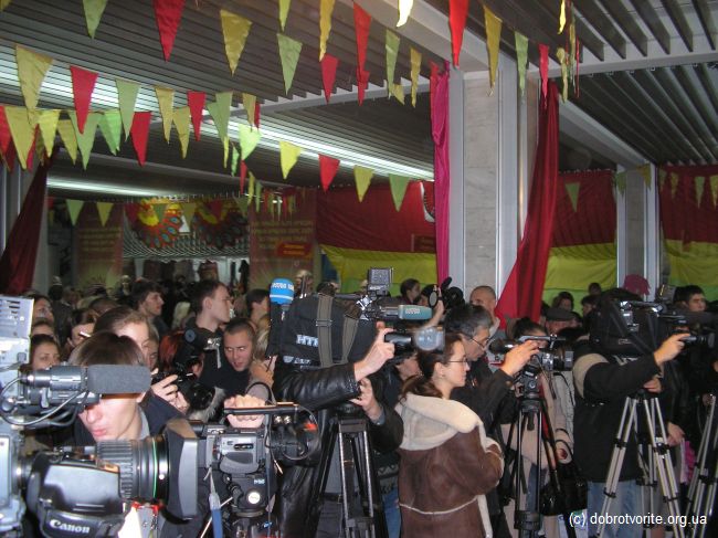 СМИ на празднике Сладкой горы