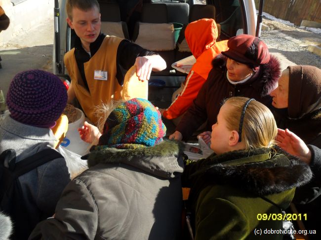 Фонд "Пища жизни" в Украине 960_razdacha_8