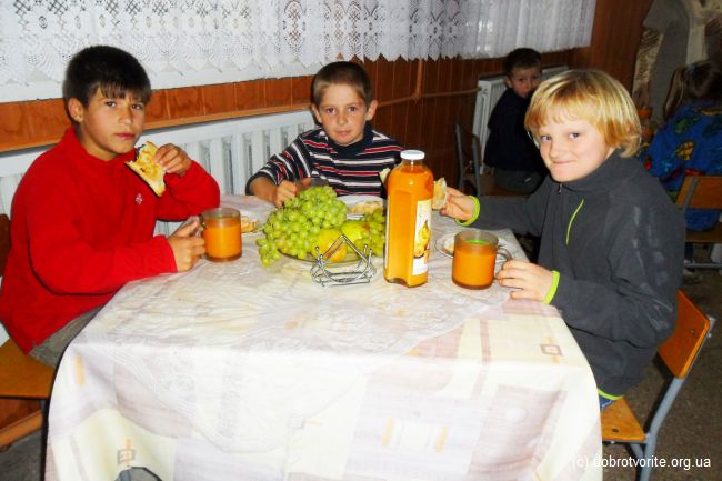 Дети-сироты в Згуровке 983_3