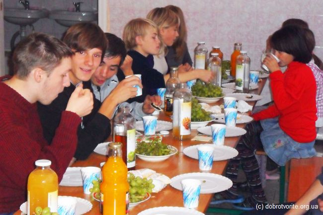 Дети из детского дома Дети из детского дома