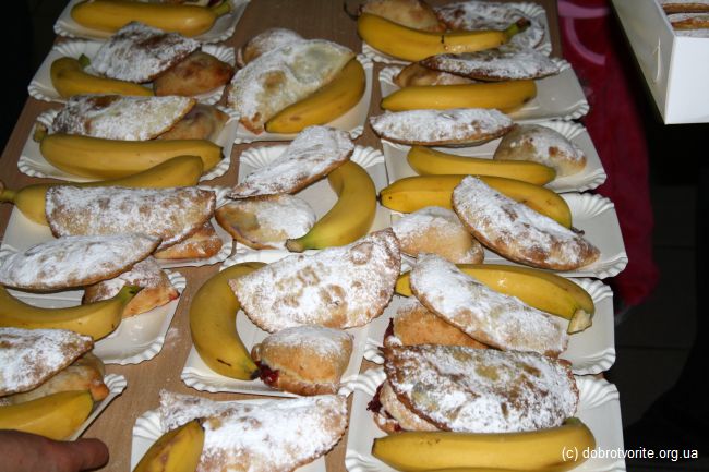 Угощения для детей-сирот Угощения для детей-сирот