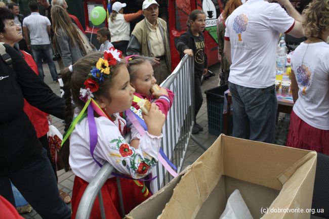 ДЕВОЧКИ кушают ДЕВОЧКИ кушают