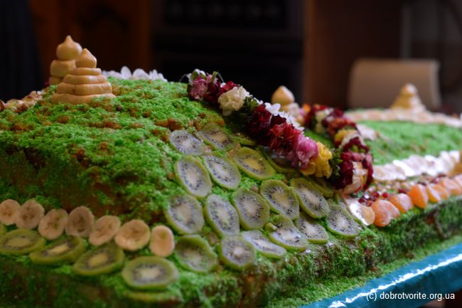 Большой торт